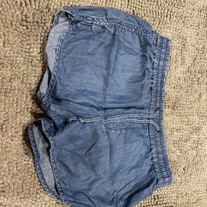 GAP shorts